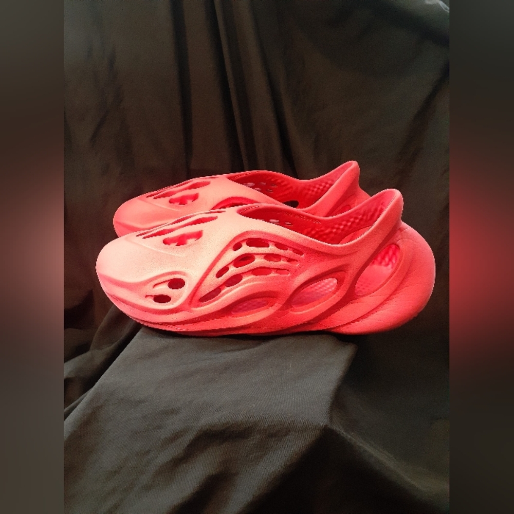 Adidas yeezy foam runner vermillion size 13